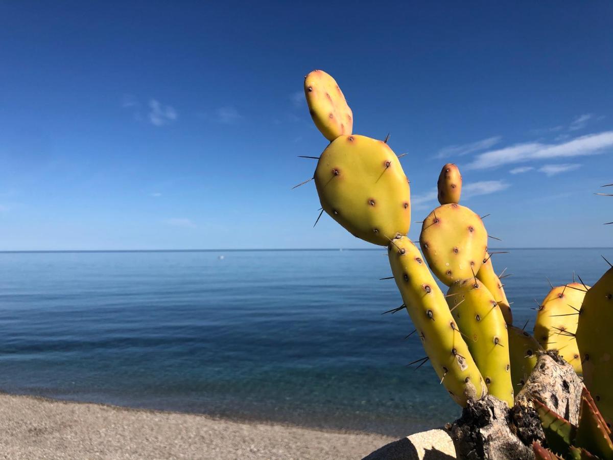 Appartamento Casasolemare Fondachello Fondachello  Dış mekan fotoğraf